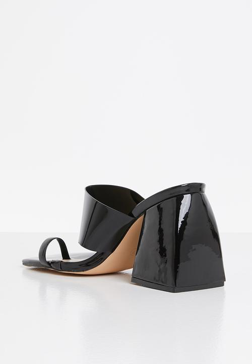 Footwork - Bert toe post block heel mule - black