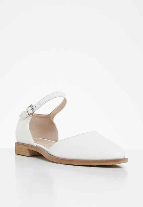 Superbalist - Glow strap pump - white
