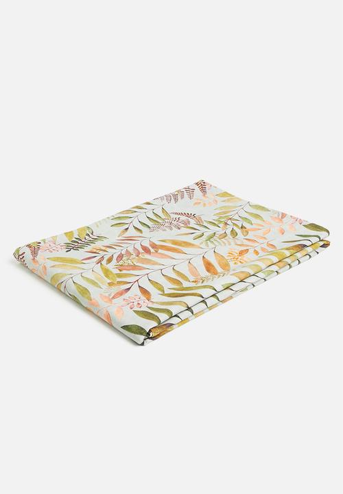 Hertex Haus - Autumn ferns tablecloth - auburn
