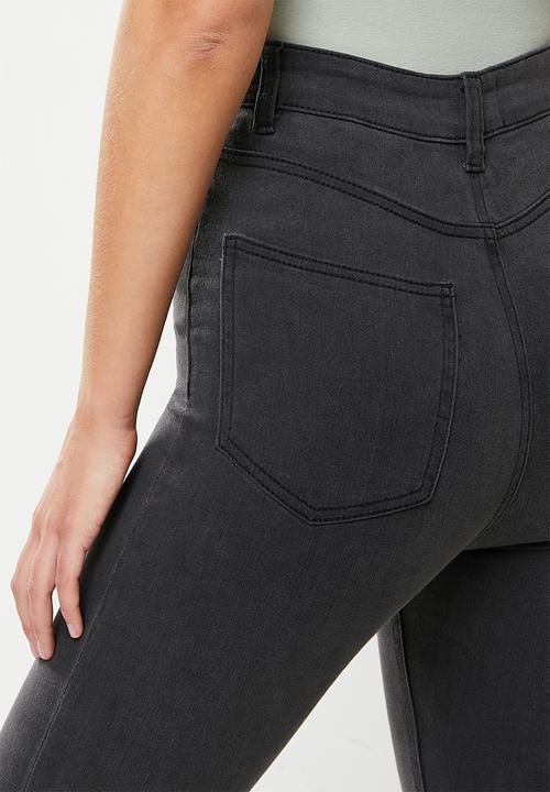 Cotton On - High rise cropped super stretch - washed black pockets