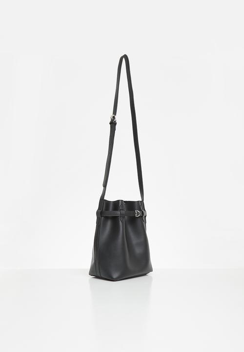 Superbalist - Clarissa bucket bag - black