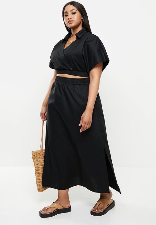Me&B - Plus elasticated cotton crop wrap top - black