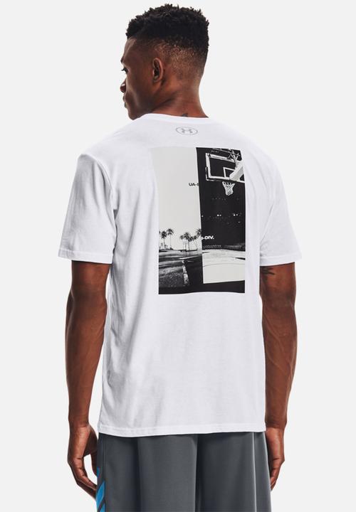 Under Armour - UA basketball photo short sleeve tee - white