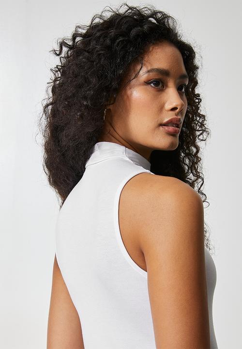 Superbalist - Grown on neck cutaway top - white