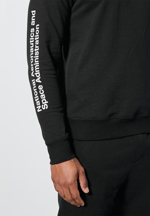 Superbalist - Brewer nasa pullover crew neck sweat - black