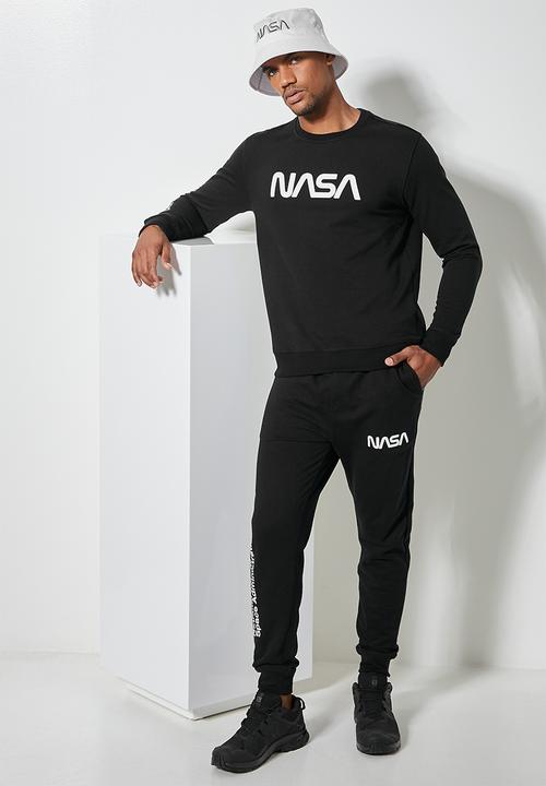 Superbalist - Brewer nasa pullover crew neck sweat - black