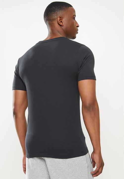 New Balance  - Nb classics nb logo tee - black