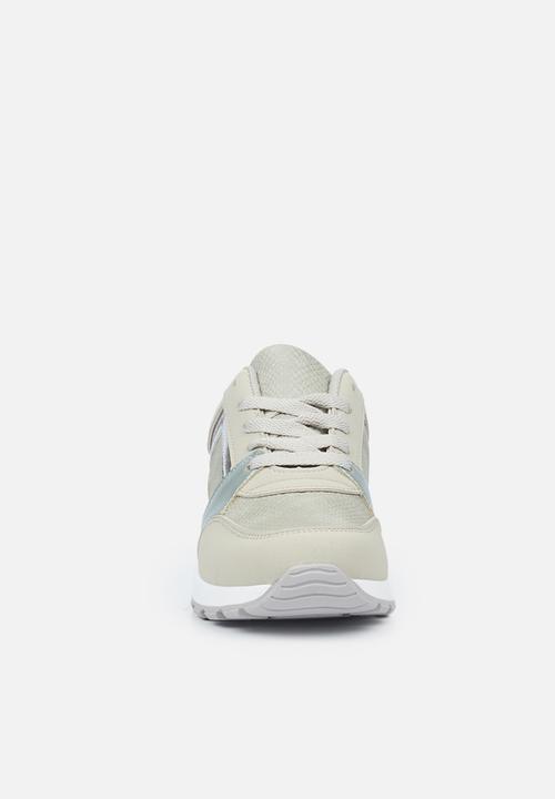 Butterfly Feet - Chrome sneaker - pewter