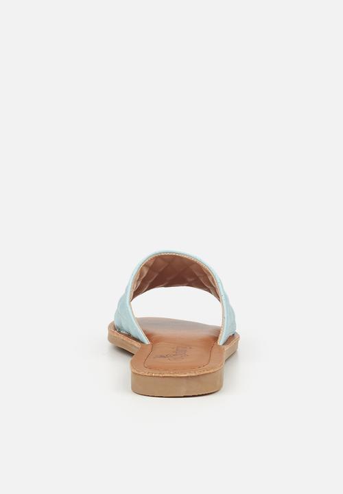 Butterfly Feet - Tassa 1 slide - blue