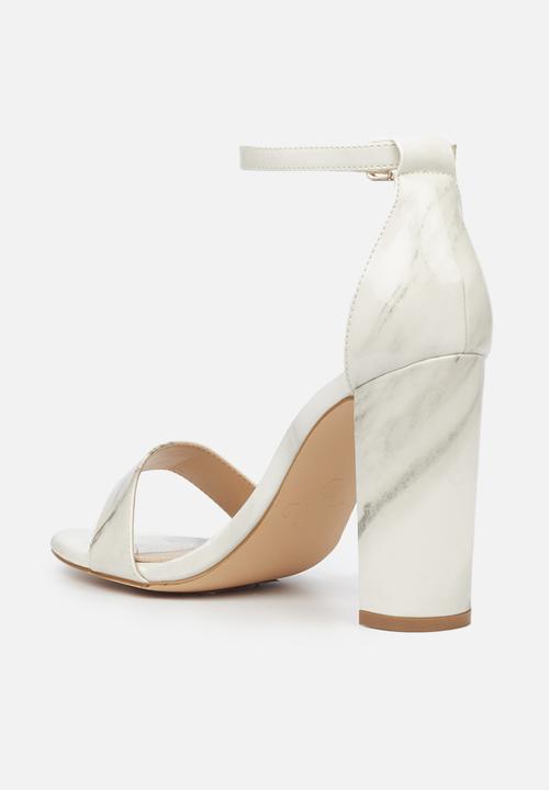 Miss Black - Aura1 heel - white