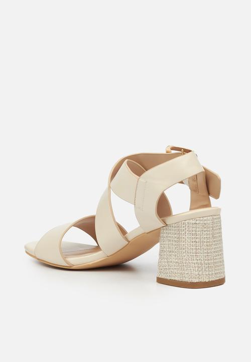 Butterfly Feet - Nicolsen 2 heel - beige