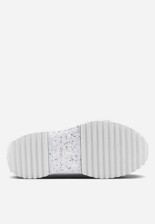 Converse - Run star hike crater   -hybrid texture