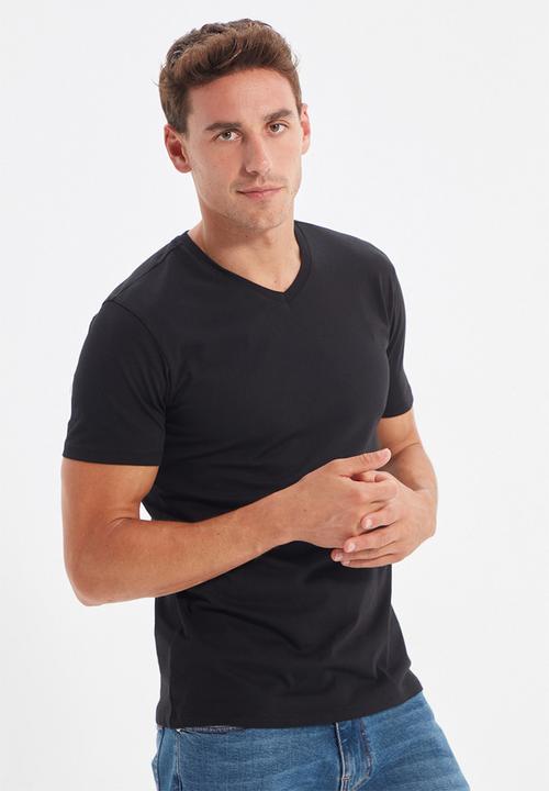 Trendyol - Gus v-neck short sleeve tee - black