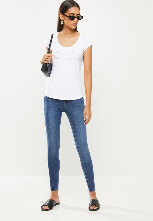 SISSY BOY - No time like now: basic round neck top with cap sleeves and bling logo - white
