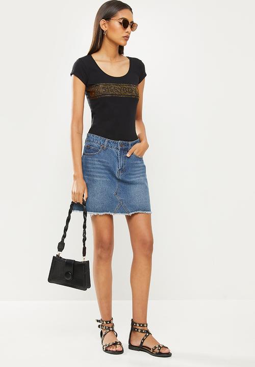 SISSY BOY - No time like now: basic round neck top with cap sleeves and bling logo - black