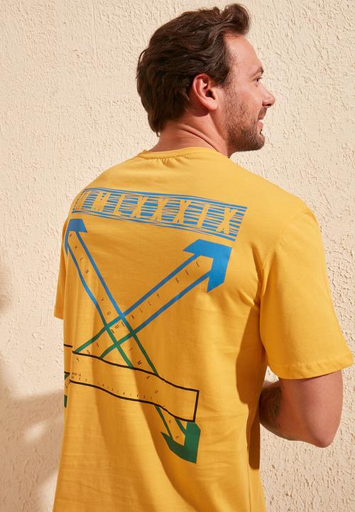 Trendyol - Arrows back print short sleeve tee - mustard