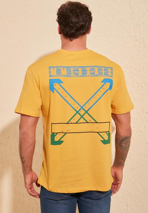Trendyol - Arrows back print short sleeve tee - mustard