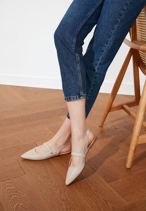 Trendyol - Pointed slingback ballet - neutral