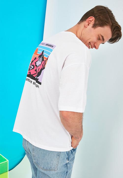 Trendyol - Mountains back print short sleeve tee - white