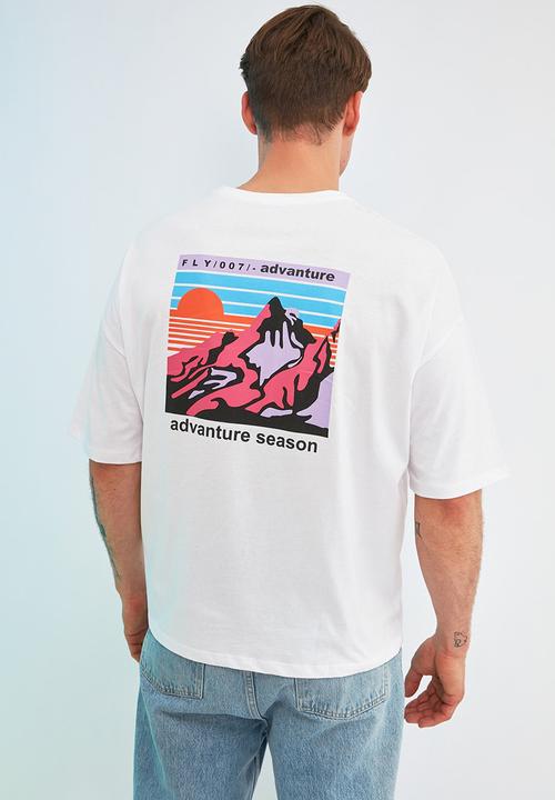 Trendyol - Mountains back print short sleeve tee - white
