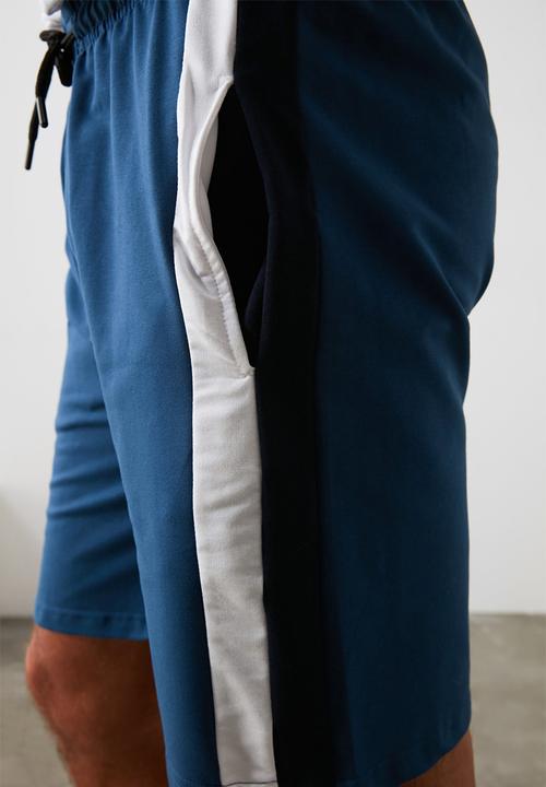 Trendyol - Colour block side stripe shorts - petrol