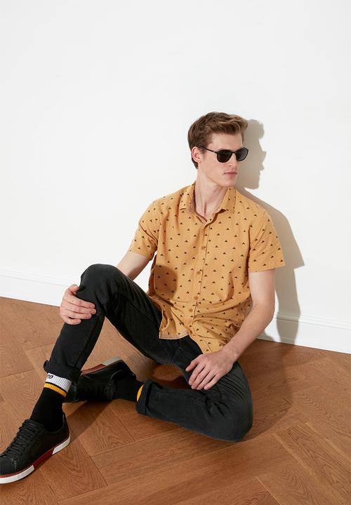 Trendyol - Printed short sleeve shirt - mustard