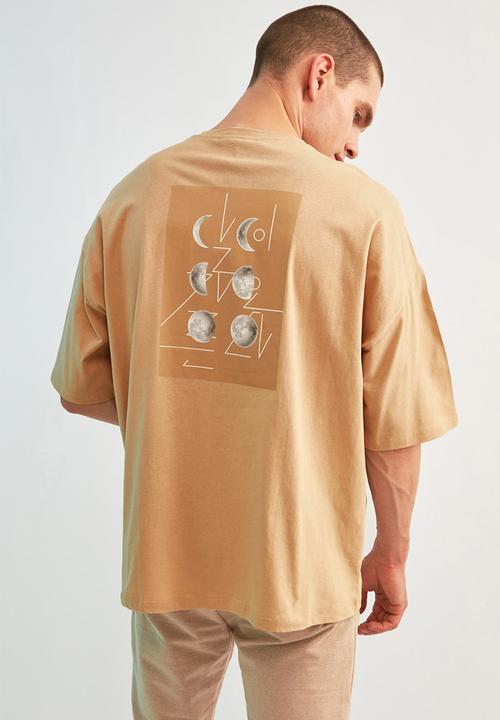 Trendyol - Moon back print short sleeve tee - beige