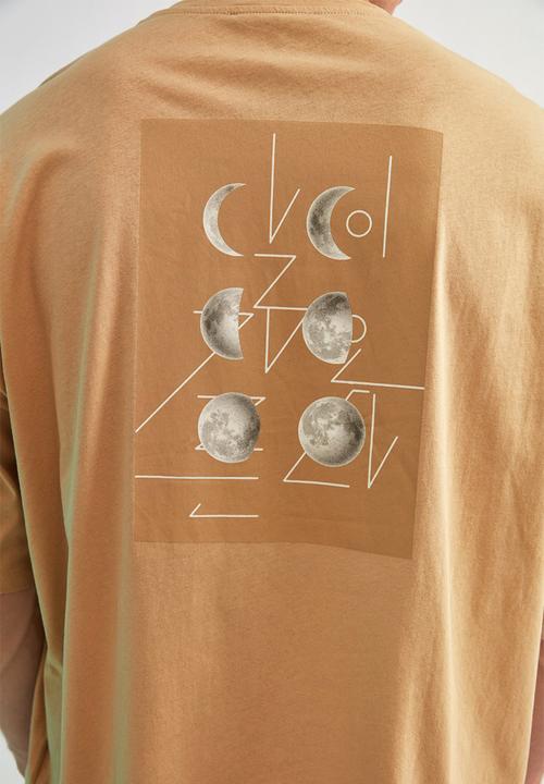 Trendyol - Moon back print short sleeve tee - beige