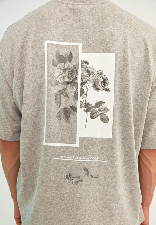 Trendyol - Flower back print short sleeve tee - grey