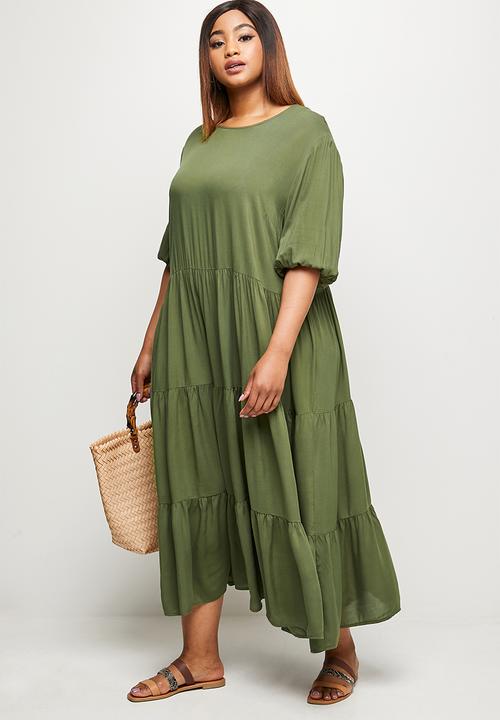edit Plus - Short sleeve crew tiered midi - olive