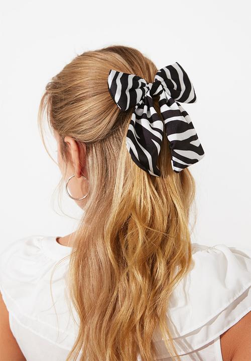 Trendyol - 2 Pack hair clips - blue & black