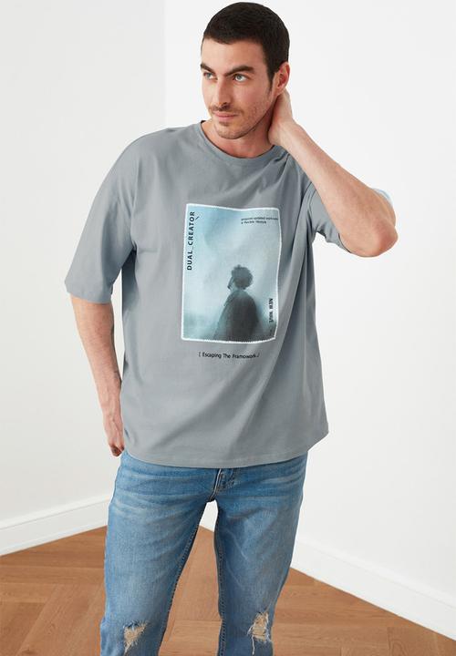Trendyol - Charlie chest print short sleeve tee - blue