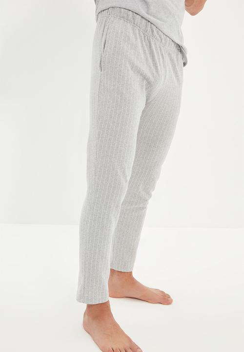 Trendyol - Short sleeve printed top & pants sleep set - grey