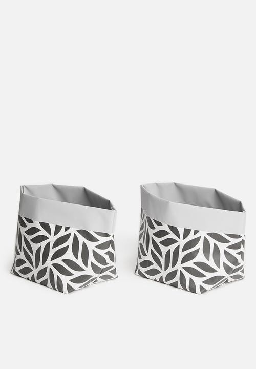 Inspired Vision Studios - Angella set of 2 canvas planters - black & white