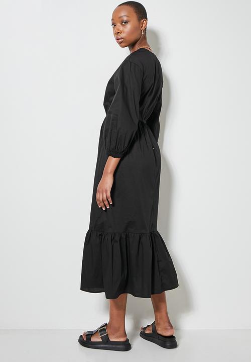 Superbalist - V-neck cutout detail midi dress - black