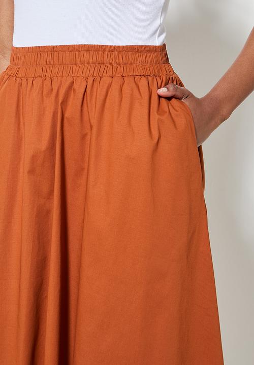 Superbalist - Poplin pull on midi skirt with pockets - bombay brown