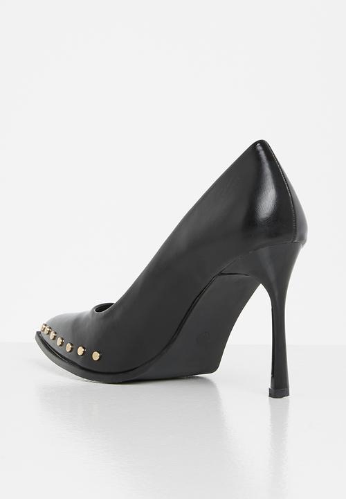 Plum - Resma studded court heel - black