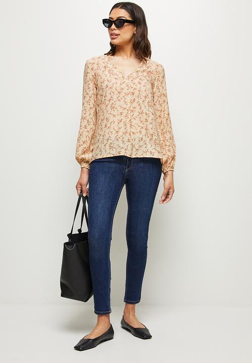 edit - Long sleeve V-neck shell - natural floral