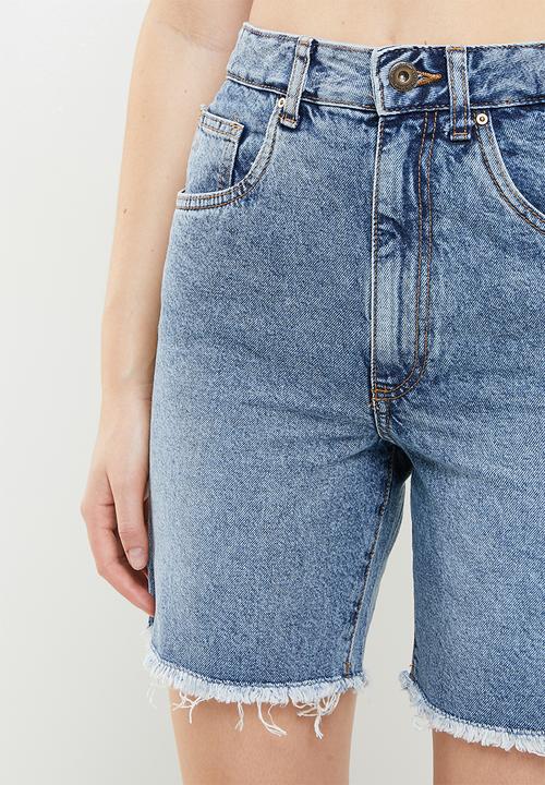 Cotton On - Straight denim bermuda short - blue