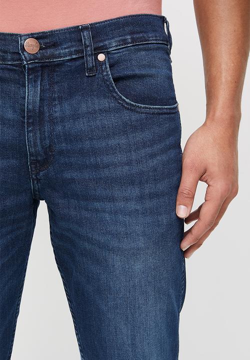 Wrangler - Greensboro regular tapered jeans - blue