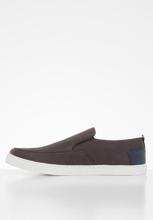 basicthread - Zeke back patch slip on - brown