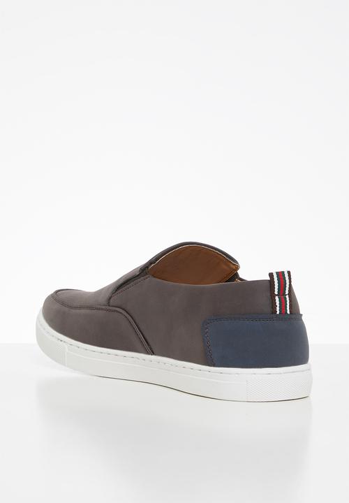 basicthread - Zeke back patch slip on - brown