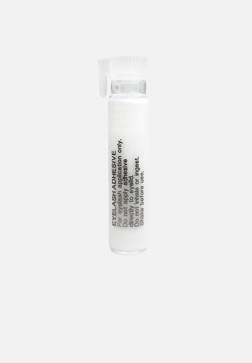 W7 Cosmetics - Get Real Lashes - HL02