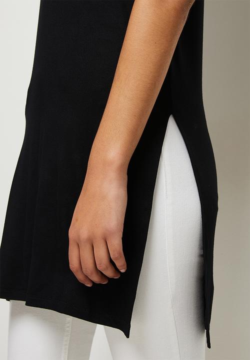 edit - Longline deep slit tee - black