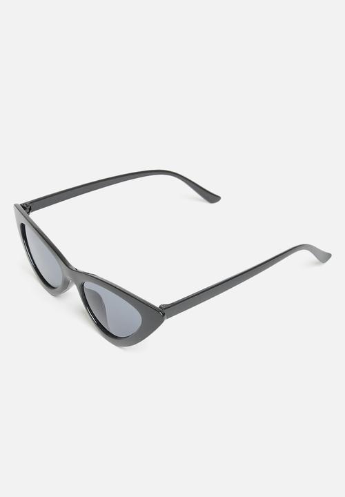 Superbalist - Janet cateye sunglasses - black