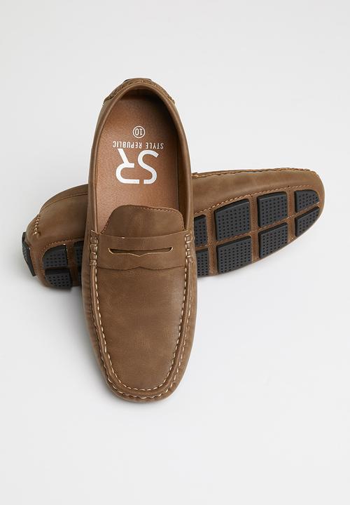 STYLE REPUBLIC - Cj driver - tan
