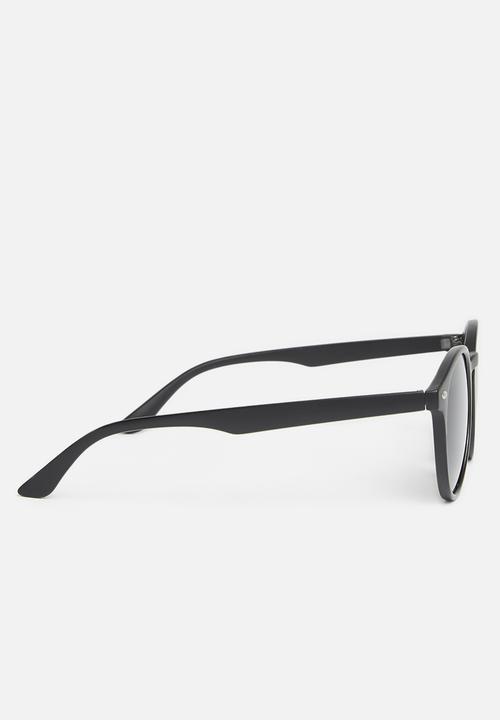 Superbalist - Garrett sunglasses - black