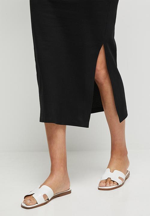edit - V-neck heavy knit column dress - black