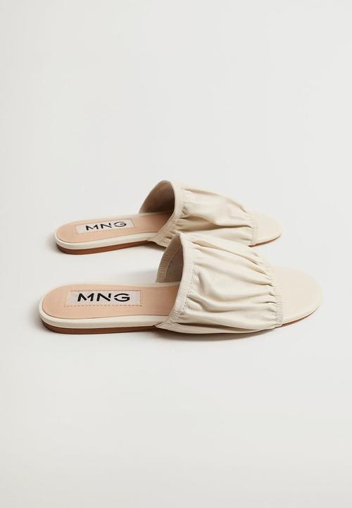 MANGO - Puffy leather sandal - neutral 