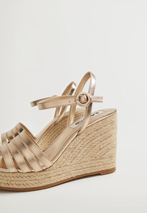 MANGO - Girl wedge - gold